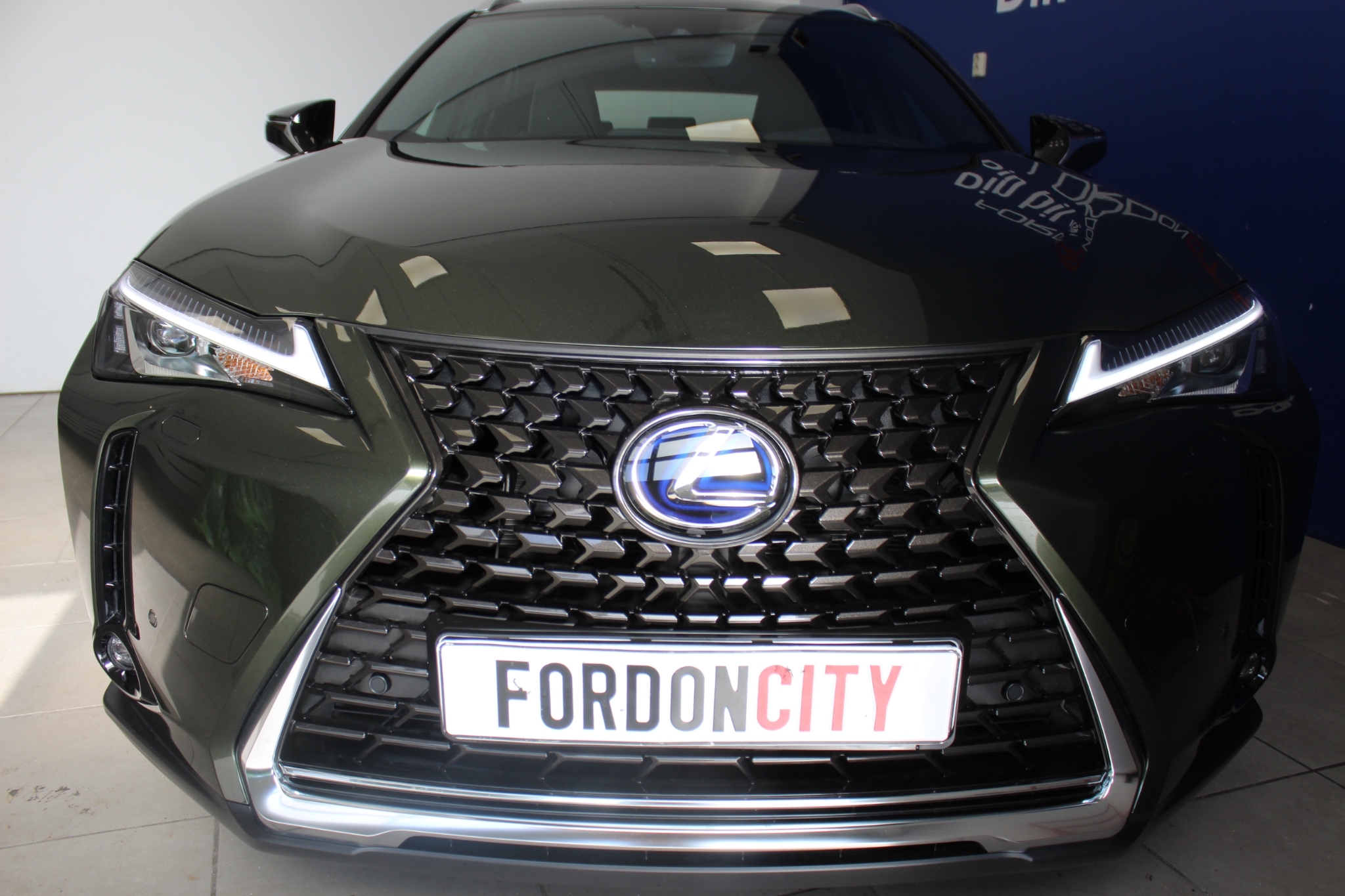 Lexus UX 250h E-Four CVT Euro 6 184hk 2021, photo 3/56