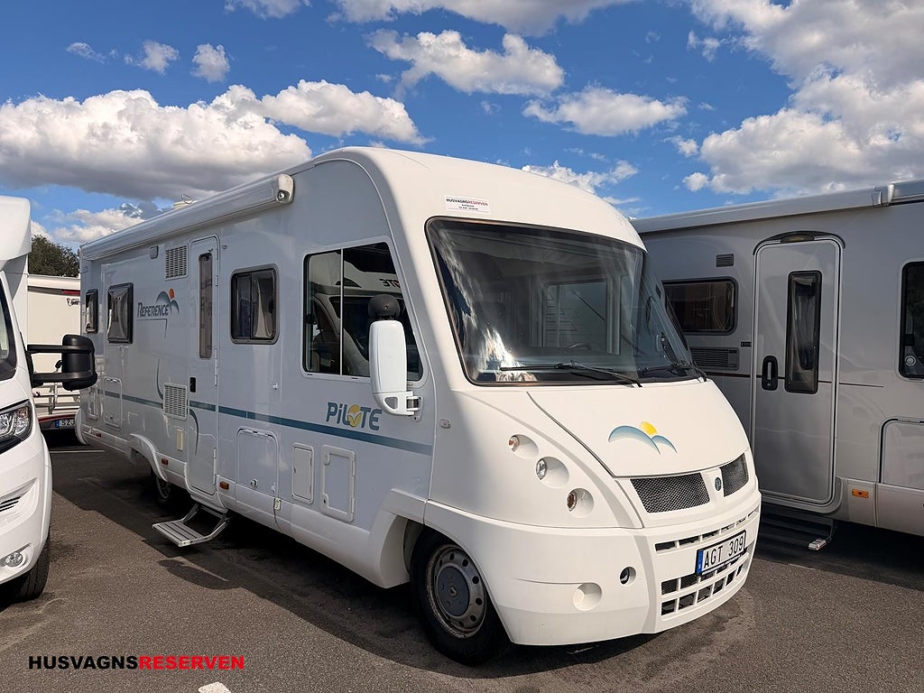Pilote G 735 XFJ