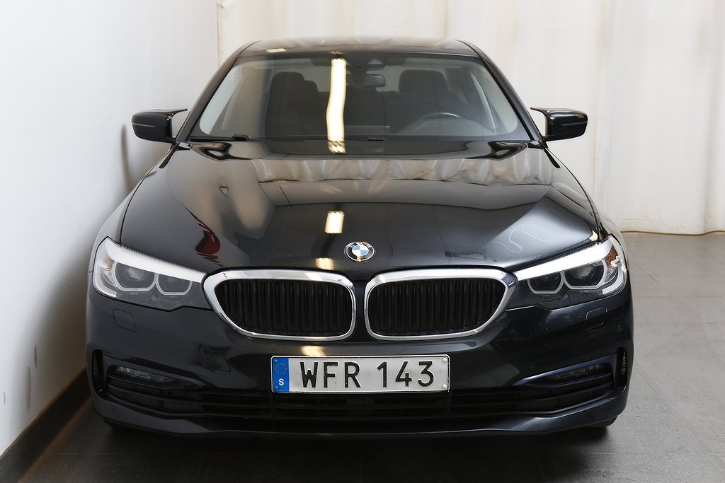 BMW 530 i xDrive 252hk Sport Line Aut Sedan Kamera Värmare 2019