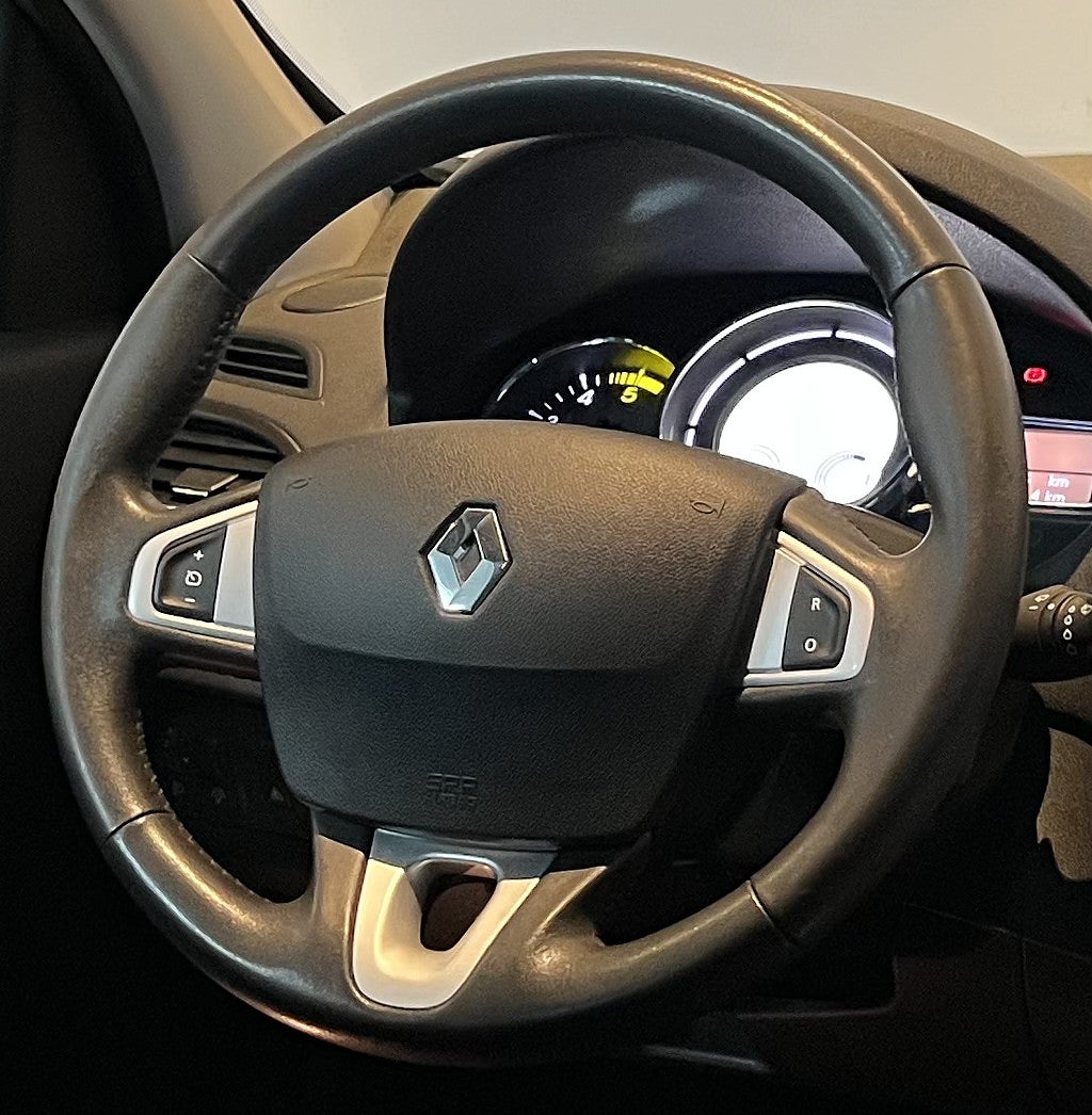 Renault Mégane Grandtour 1.5 dCi EDC AUTOMAT NYKAMREM BLUETOOTH LÅGMIL