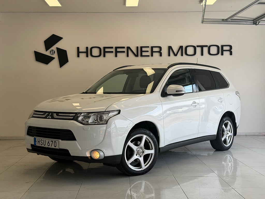 Mitsubishi Outlander 2.2 Di-D 4WD Business FACELIFT Bkamera BTooth Drag 