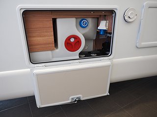Husbil-halvintegrerad Weinsberg CaraCompact 600 MEG Pepper Edt 5 av 17