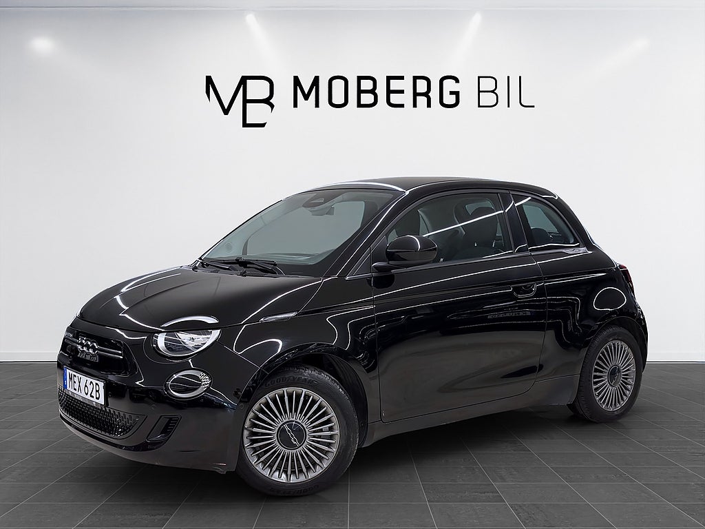 Fiat 500 500e 42 kWh 118hk Helg på Moberg! Keyless B-Kamera Navi PDC