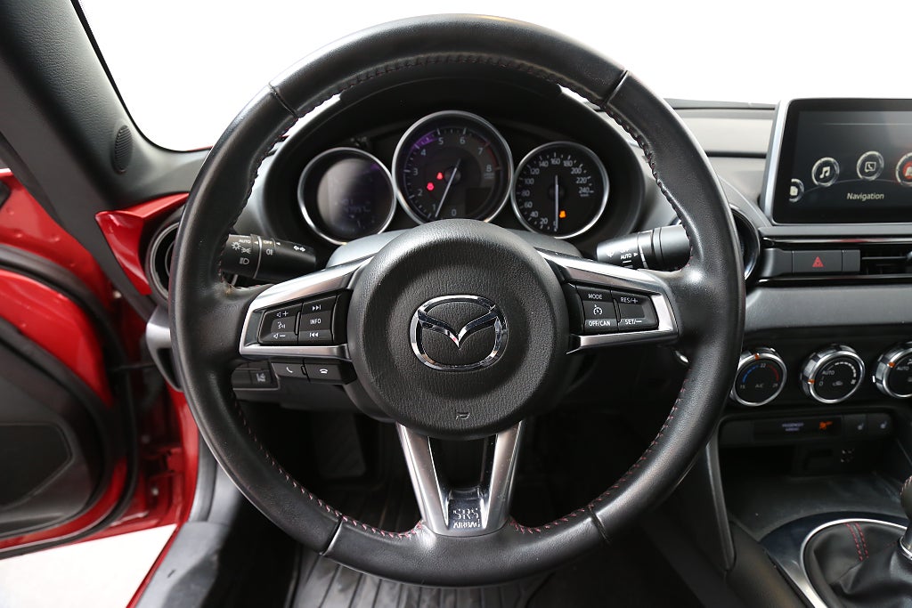 Mazda MX-5 2,0 SKYACTIV-G 160hk Soft Top (Cab) Skinn Navi 2016