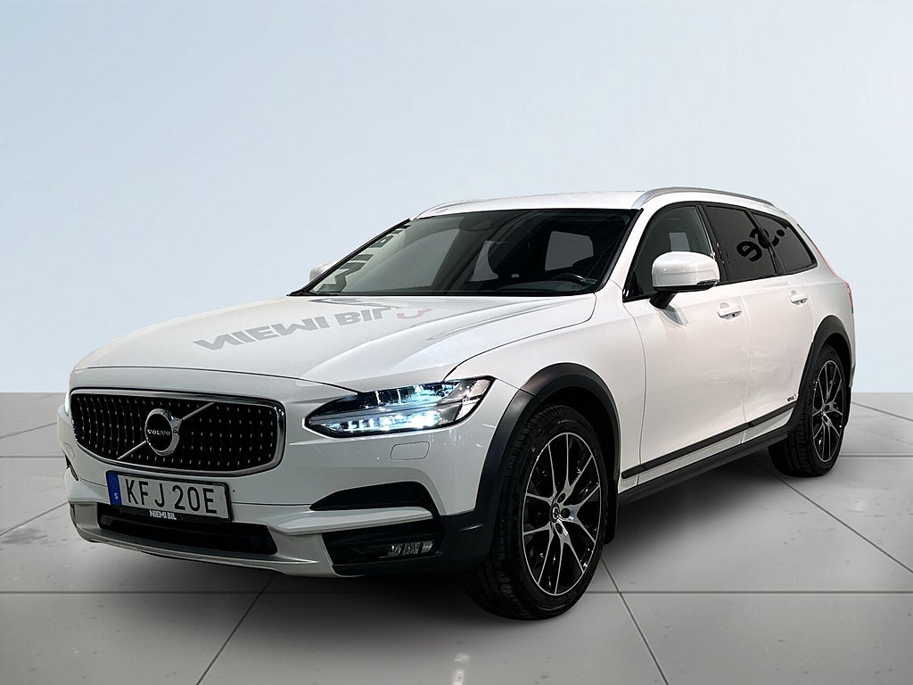 Volvo V90 Cross Country D4 AWD Inscription Drag Pvärm CarPlay S/V-hjul