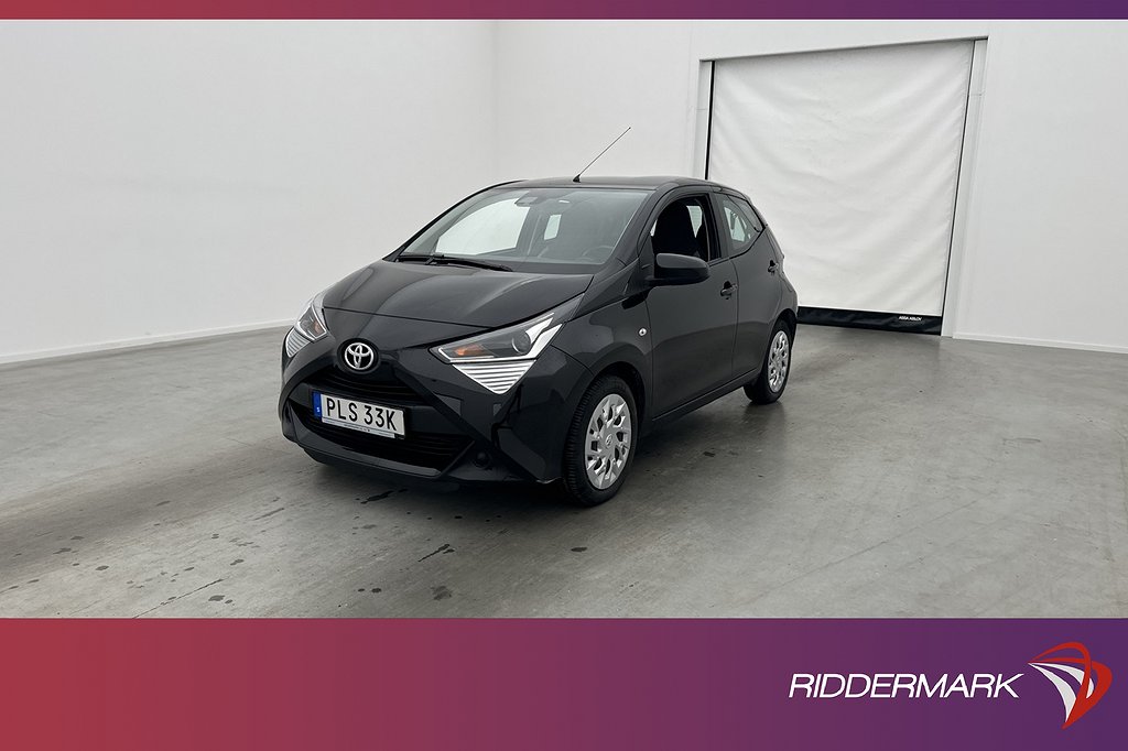 Toyota Aygo 1.0 VVT-i 72hk X-PLAY Kamera CarPlay Farthållare