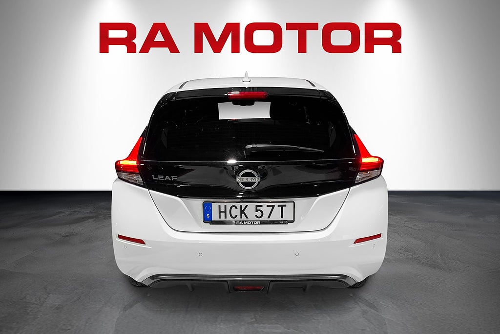Nissan Leaf N-Connecta|40kWh|Värmepump|360 kamera