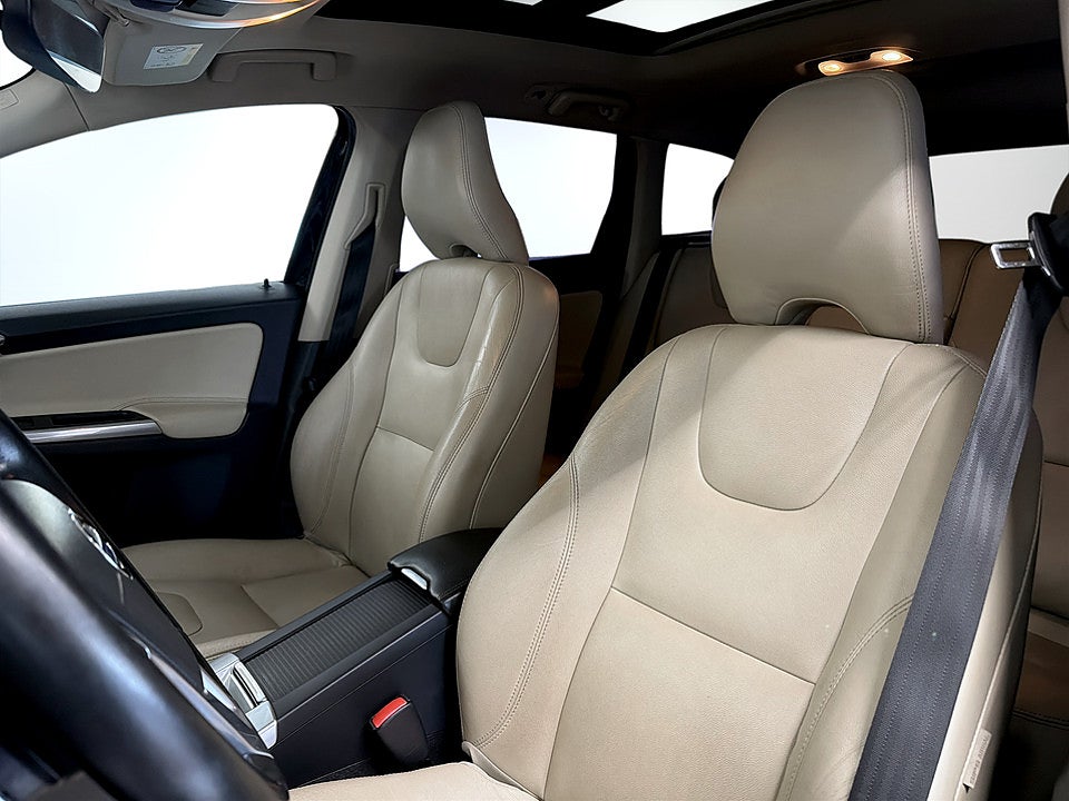 Bild på Volvo XC60 Summum Business Edition D4 190hk Aut PANO ELSTOL