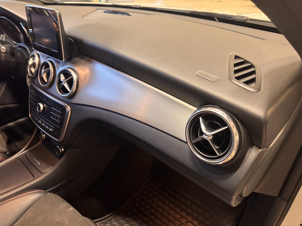 Mercedes-Benz GLA 2016 - miniatyr 26