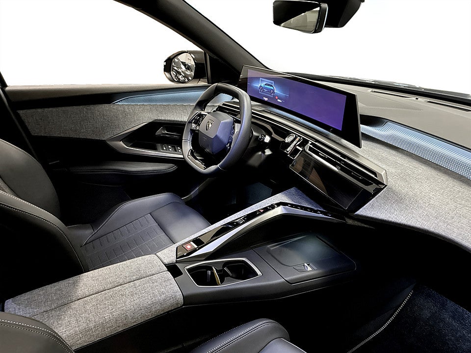 Bild på Peugeot 5008 GT Hybrid 145hk Aut 7-SITS B-KAMERA CARPLAY