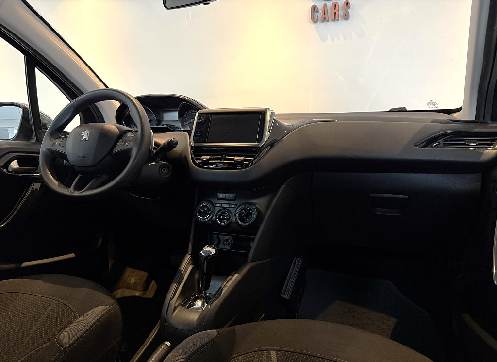 Peugeot 208 1.2 VTI EGS 82hk AUTOMAT LÅGMIL NYBES NYSERVAD DRAGKROK