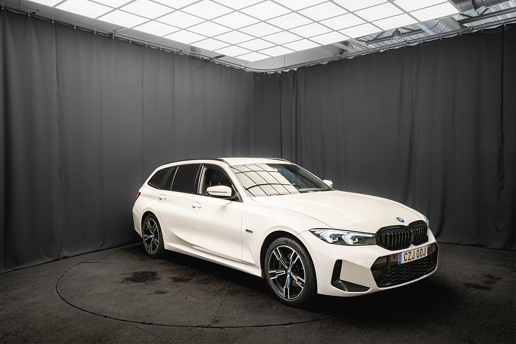 BMW 330e xDrive Touring M Sport DRAG HiFi MOMS CARPLAY 1 ÄGARE