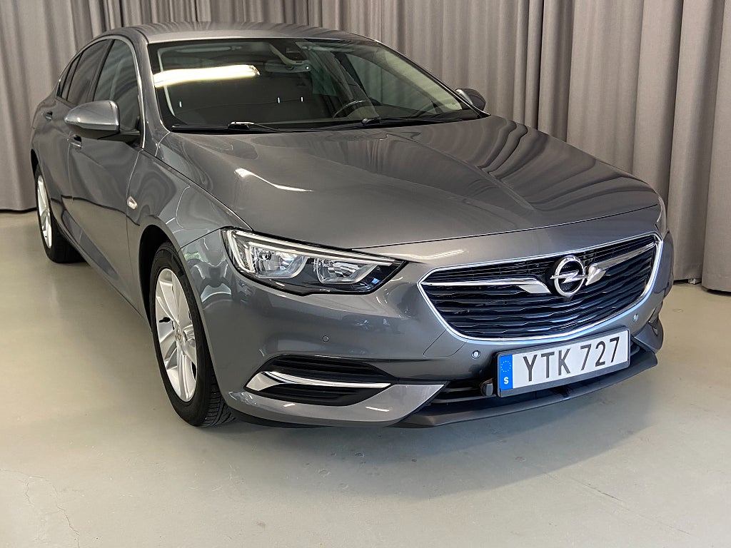 Opel Insignia Grand Sport 1.5 Turbo Drag Motorv Apple car