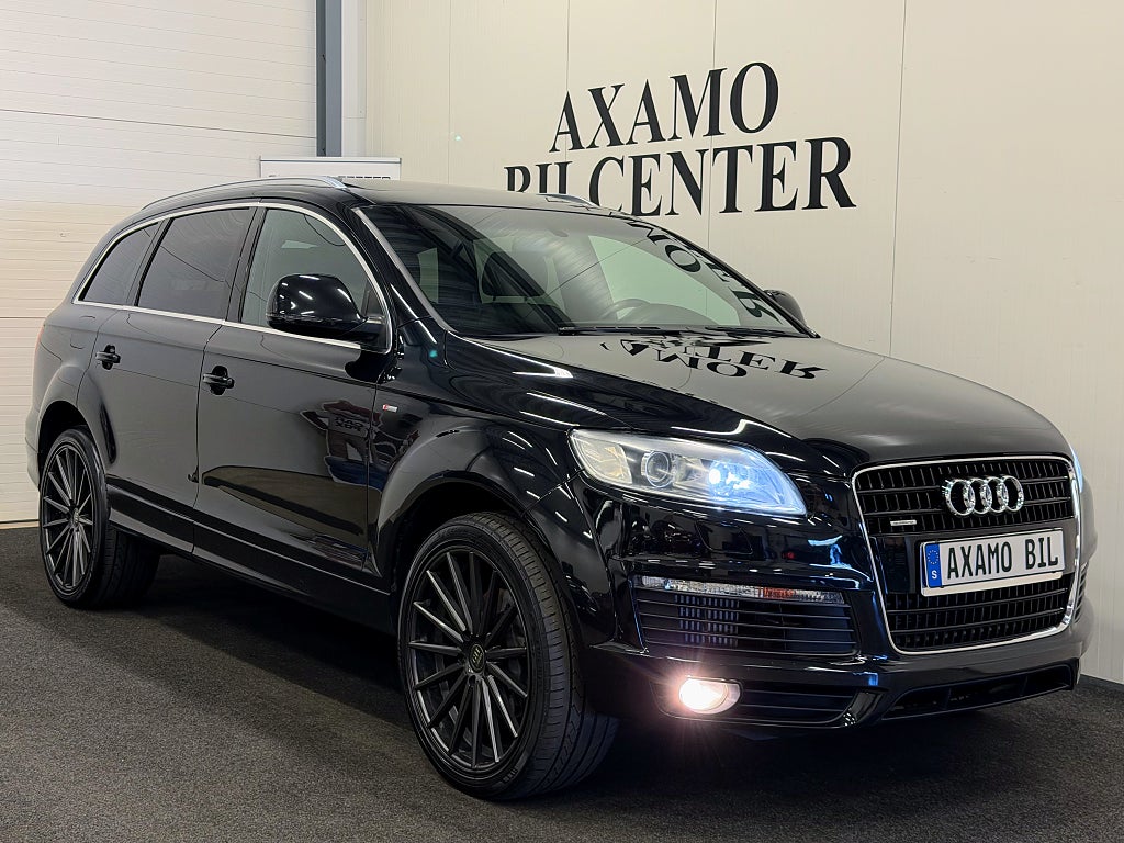 Audi Q7 3.0 TDI Q 239Hk S-Line Pano 7Sits Drag*Nyservad*22Tum* 