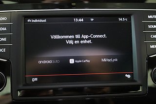 Kombi Volkswagen Passat 18 av 24