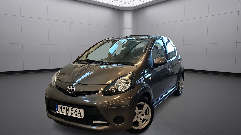 Toyota Aygo 5-dörrar 1.0 VVT-i MultiMode Lågmil/ Nybes/ Nyservad 