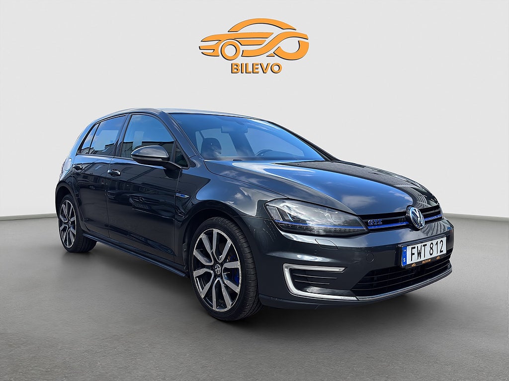Volkswagen Golf GTE 1.4 TSI 204hk P-Värmare Kamera Nybes Navi Dragkrok