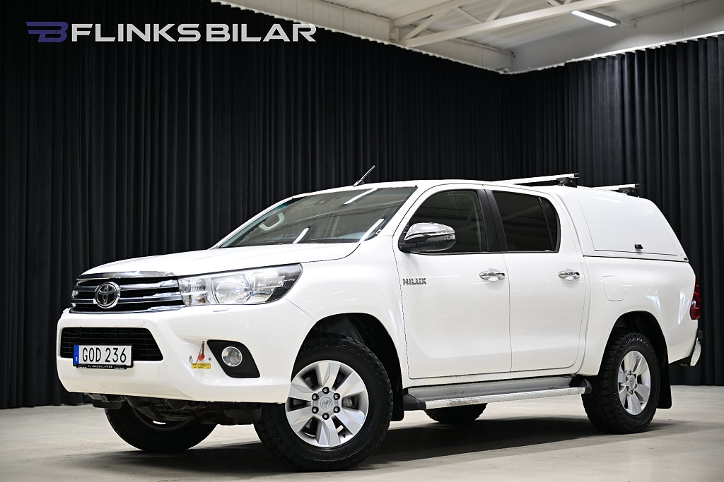 Toyota Hilux 2.4 AWD 150HK Automat|Kåpa|Drag|Värmare|Släde|Leasbar