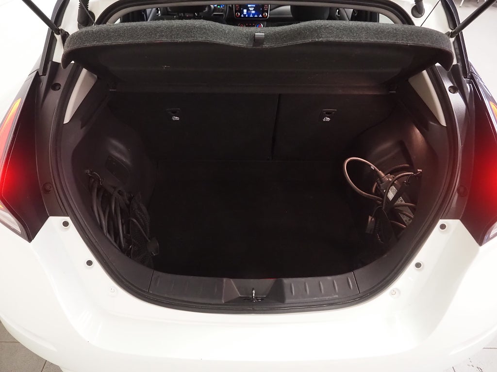 Nissan Leaf 40 kWh 150hk Acenta | Backkamera | Rattvärme | 2022