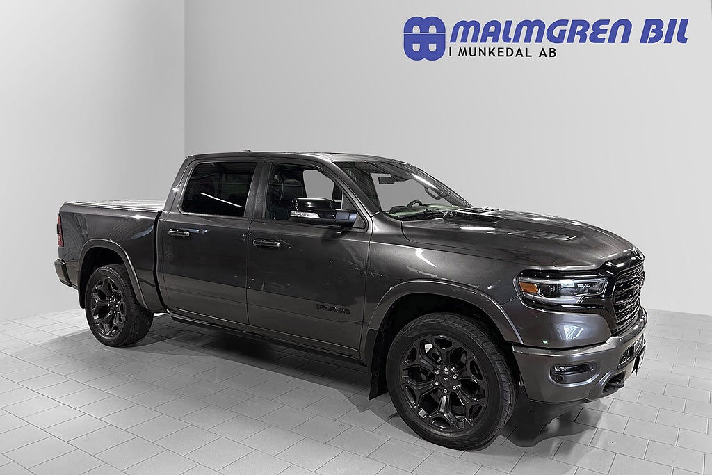 Dodge RAM 1500 V8 Limited Night Crew Cab Bakflip Ledramp