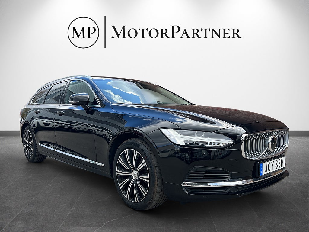 Volvo V90 Recharge T6 AWD Momentum Kamera Dragkrok Navi VoC 