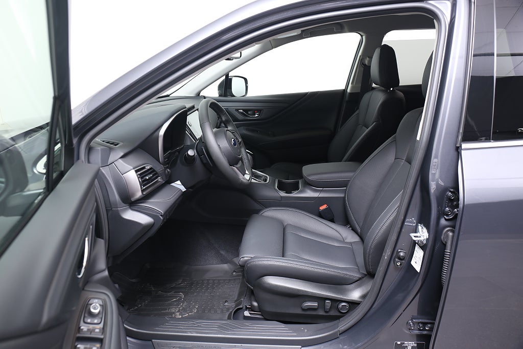 Subaru Outback Limited| 3 fria Service.