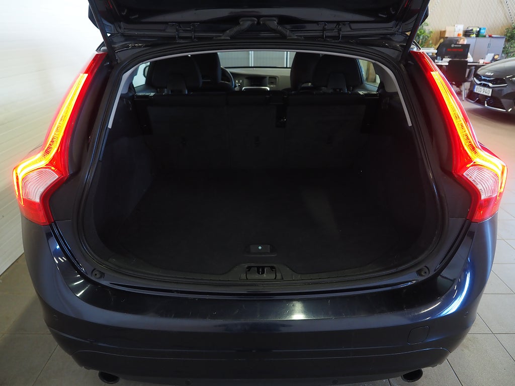 Volvo V60 T3 Business Kinetic 152hk | Bluetooth | PDC | 2017