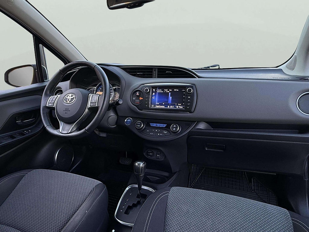 Toyota Yaris Hybrid e-CVT 101hk - miniatyr 14