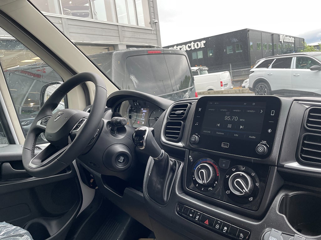 Bild på Peugeot Boxer BlueHDi 140hk Aut L2H2 - Avdragbar moms