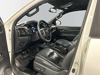 Toyota Hilux Dubbelhytt 2.4 AWD MOMS/Kamera/Drag/D&M-värmare/LEDramp