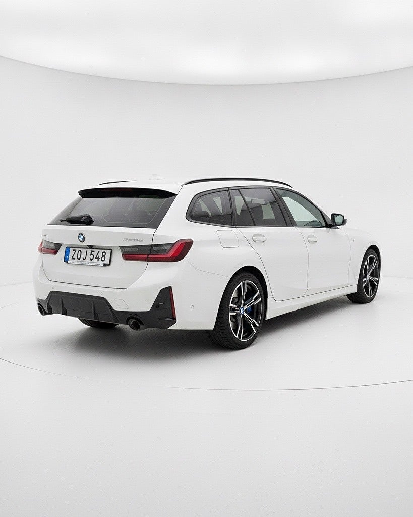 BMW 330e xDrive M Sport / Värm / Wide / Drag