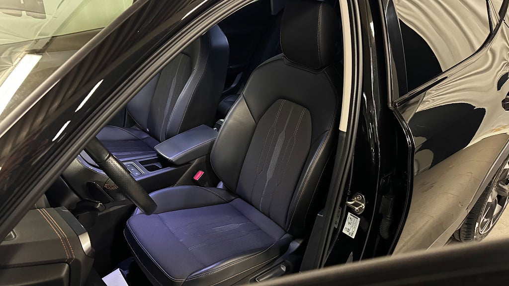 Cupra Formentor e-Hybrid 204hk Dragkrok Keyless Backkamera P-Sensorer bild 12