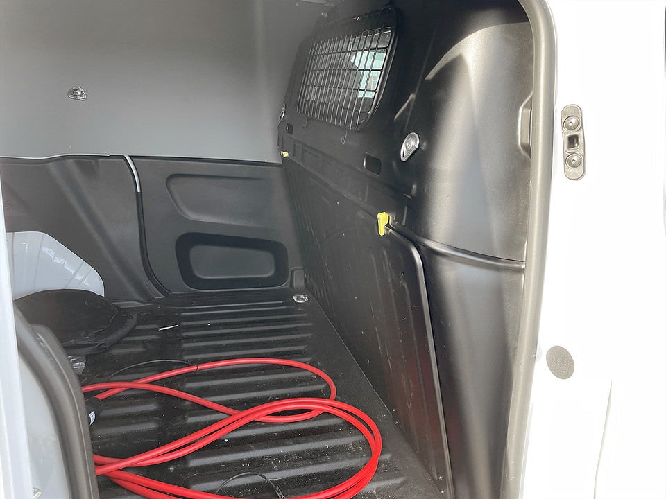 Bild på Peugeot e-Partner L1 PRO+ 50kWh CARPLAY NAVI FARTHÅLLARE