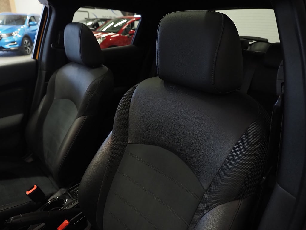 Nissan Juke 1.2 DIG-T 115hk N-Connecta Pano Navi Kamera Keyless 2016