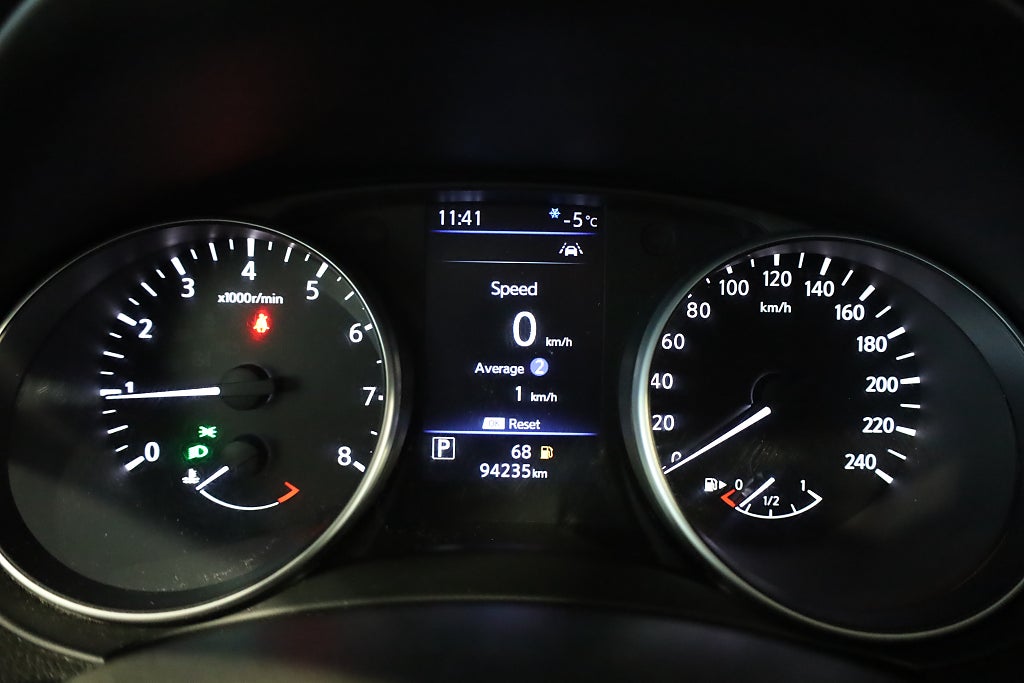 Nissan Qashqai 1,3 DIG-T 160hk N-CONNECTA Aut 360° Navi P-sensorer 2019