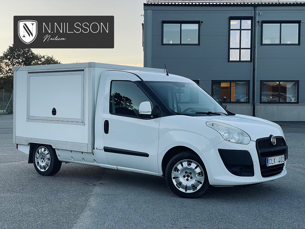 Fiat Doblò WORK UP 1.3 Multijet DPF Volymskåp Nybesiktigad