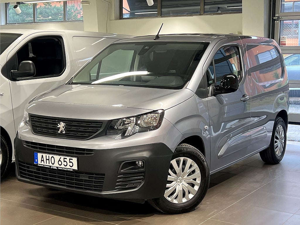 Bild på Peugeot e-Partner PRO+ L1 50kWh 136hk - ÅRSSKATT: 360KR