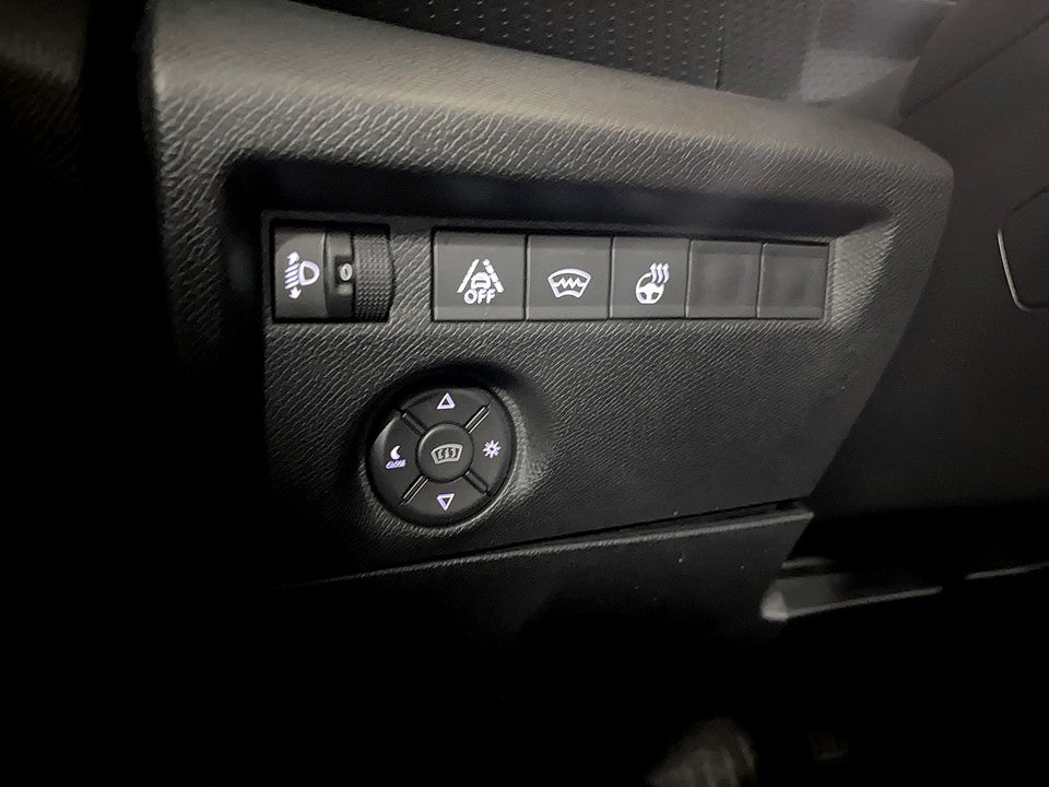 Bild på Citroën C4 Shine 1.2 PT 155hk Aut B-KAMERA CARPLAY