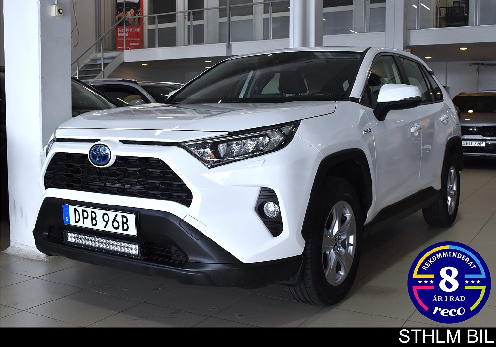 Toyota RAV4 Hybrid AWD E-CVT Active LED Navi Drag B-kamera 