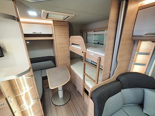 Husvagn, 2-axl Knaus Südwind 650 FSK 60 Year 8 av 17