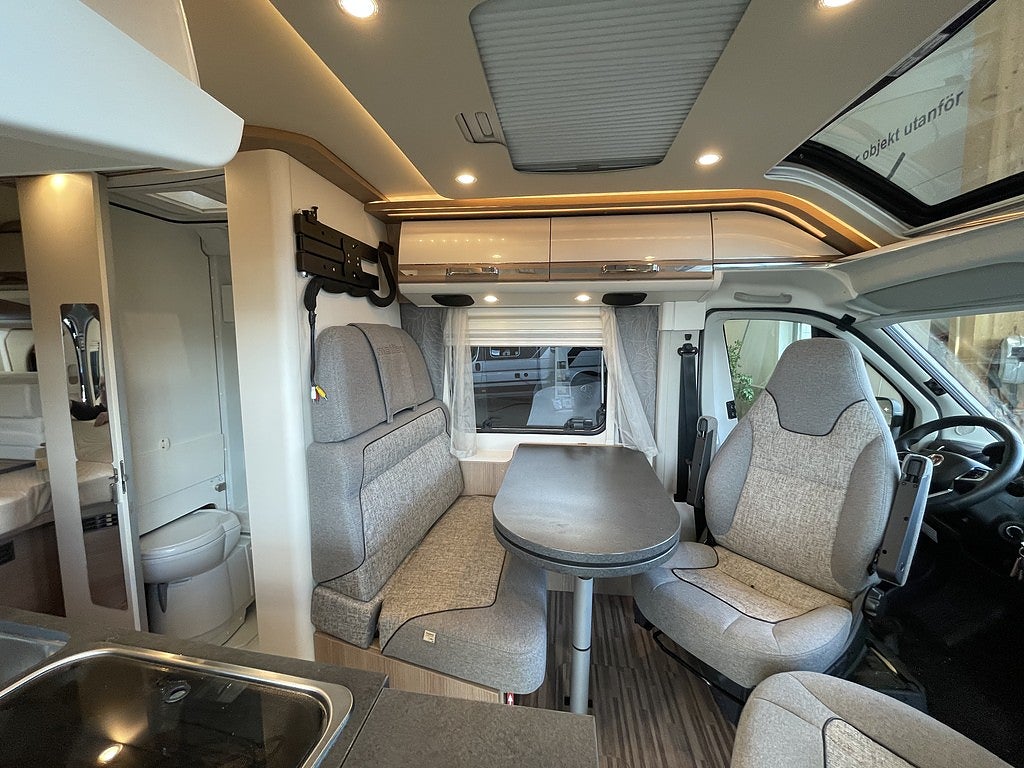Carthago Malibu Van Charming GT Skyview 600 DB /Under 6m/4000kg totalvikt - Carthago