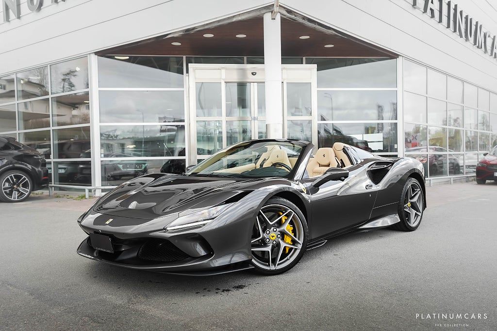 Ferrari F8 Spider 720hk / Kolfiber / Edizione Finale / Historical 