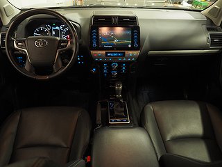 SUV Toyota Land Cruiser 15 av 27