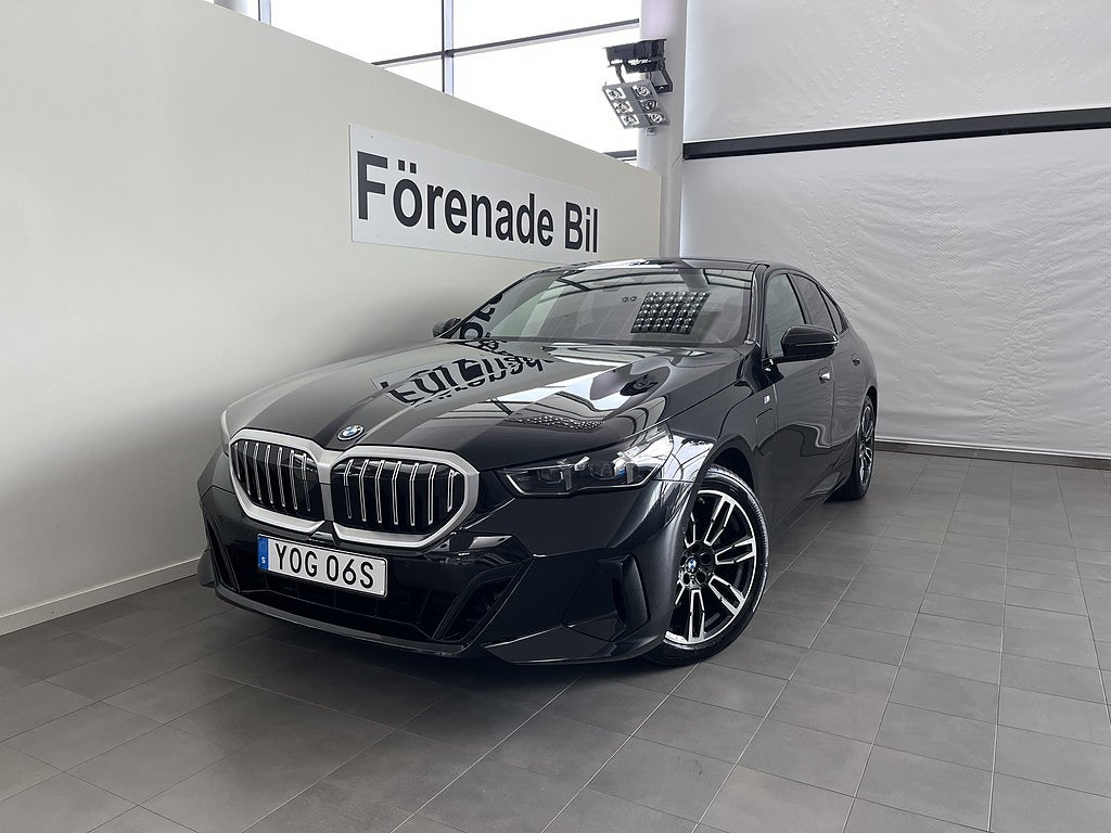 BMW 530e xDrive Sedan M Sport Drag H/K Rattvärme Park Assist 