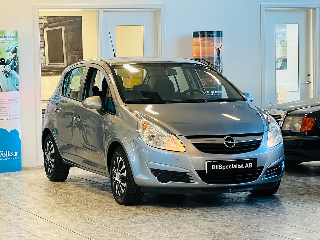 Opel Corsa 1.2 Twinport 5-dörrar Lågmilare NY-BES 80hk