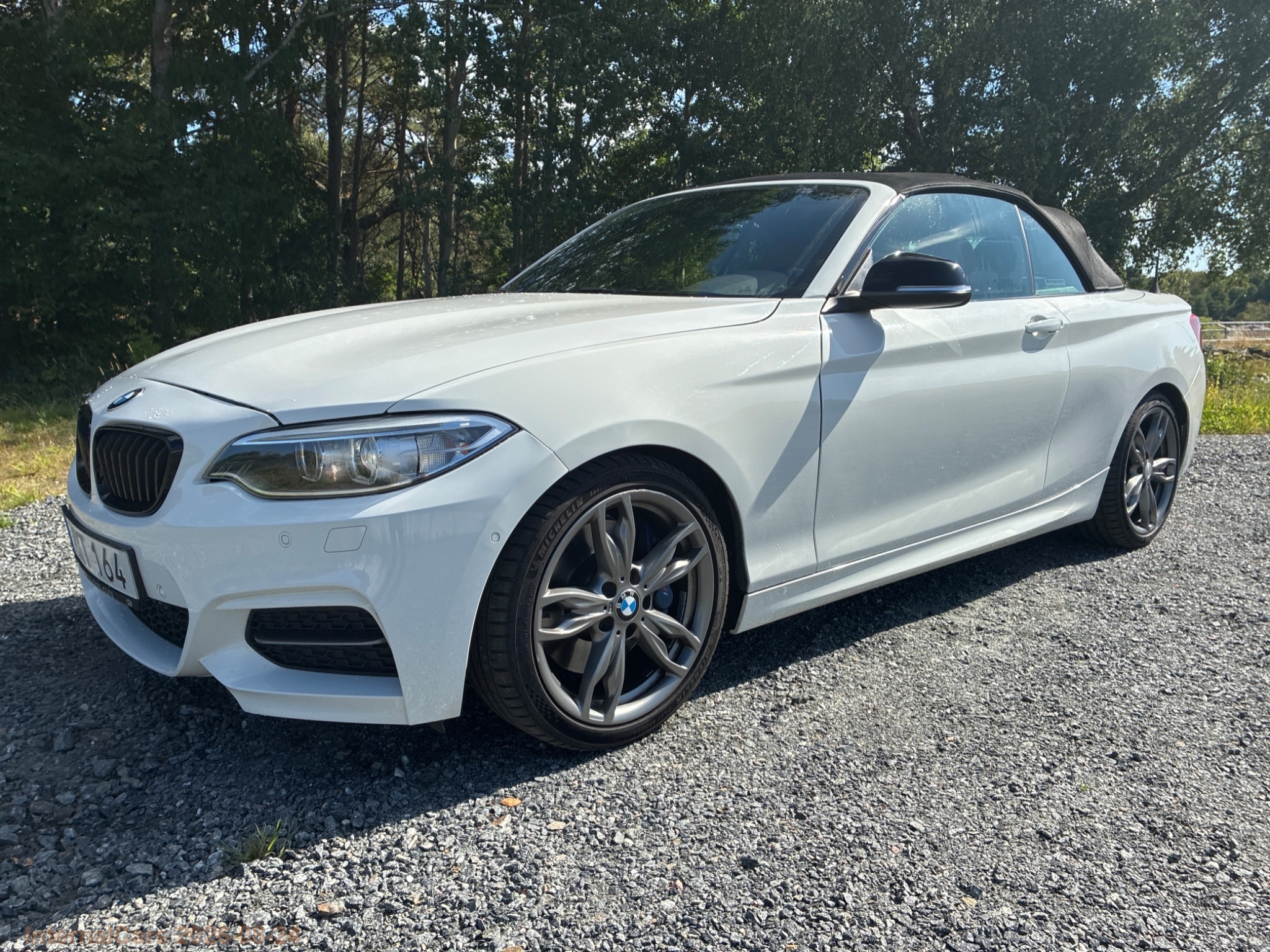 BMW M235i M Sport 2015, bild 9/10