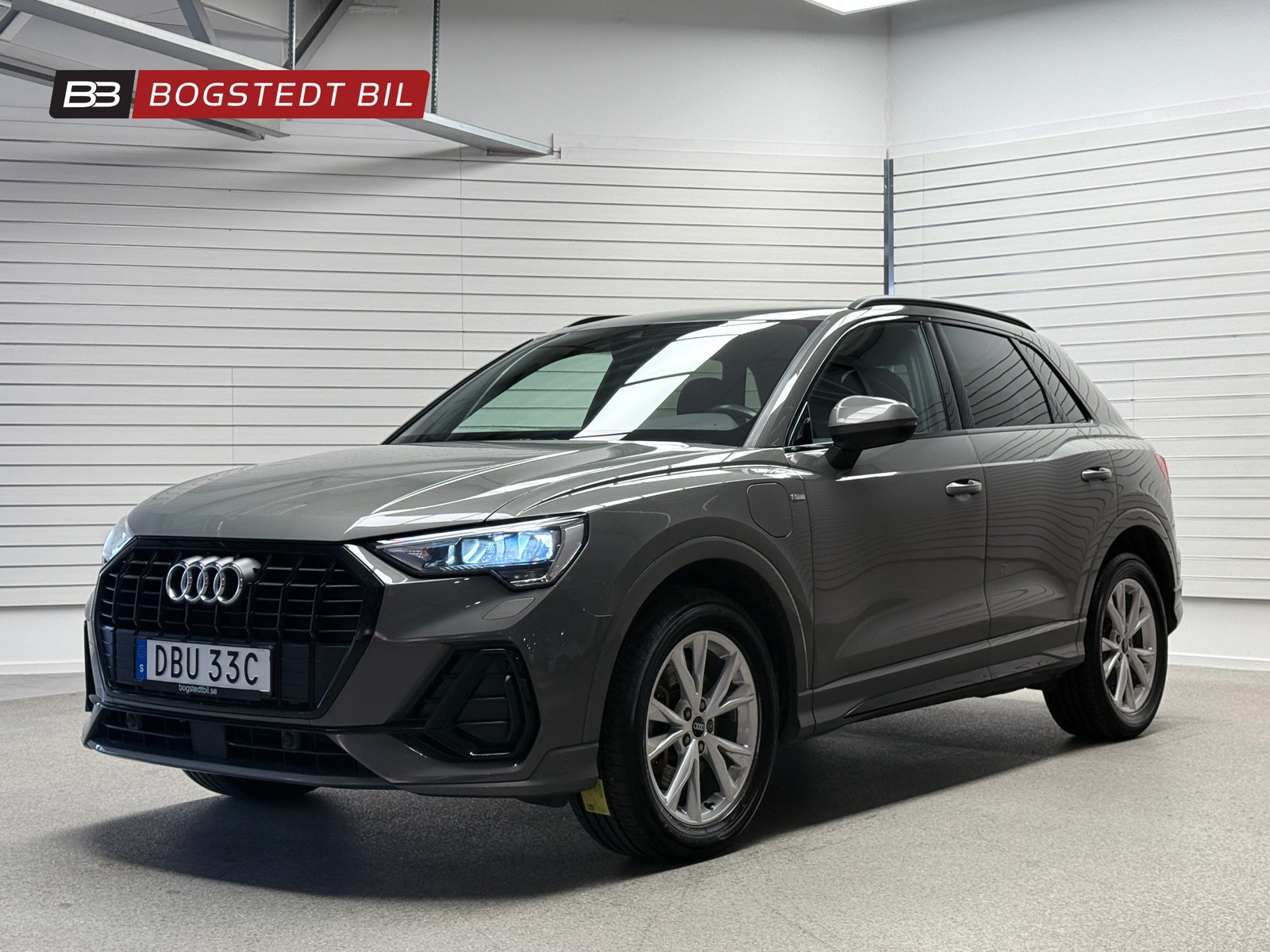 Audi Q3 45 TFSI e 245hk S-line | Dragkrok | Svart Optikpaket 2021 - miniatyr 3