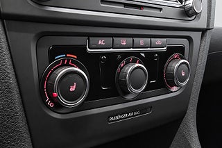 Volkswagen Golf 2012 bild 22