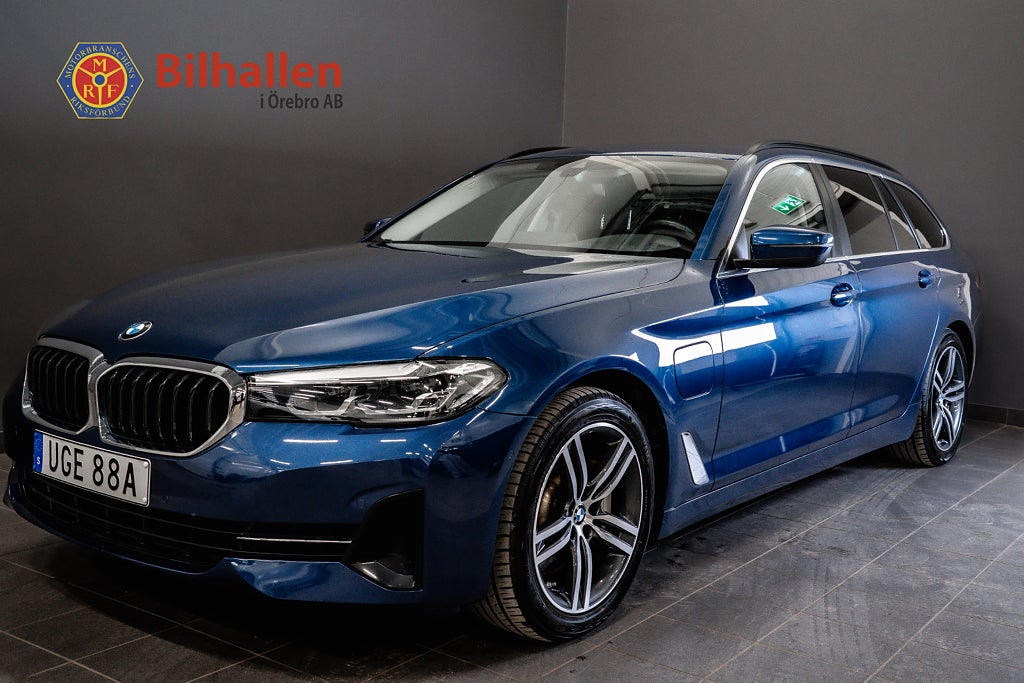 BMW 530e Touring Steptronic M-Ratt Drag Navi Kamera Läder Sportstolar