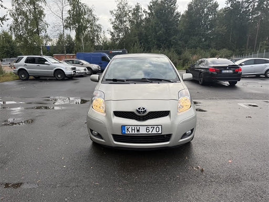 Toyota Yaris 5-dörrar 1.33 Dual VVT-i Manuell, 101hk
